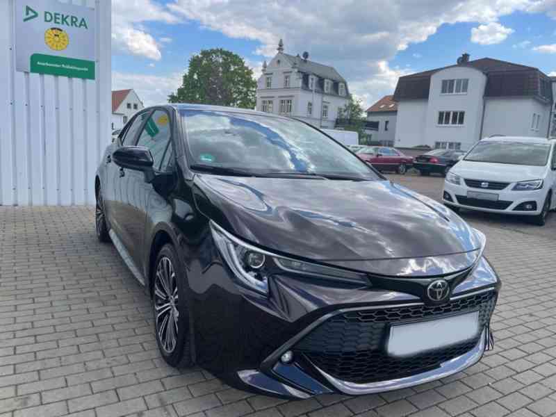 Toyota Corolla Club 1,2i benzín 85kw - foto 1