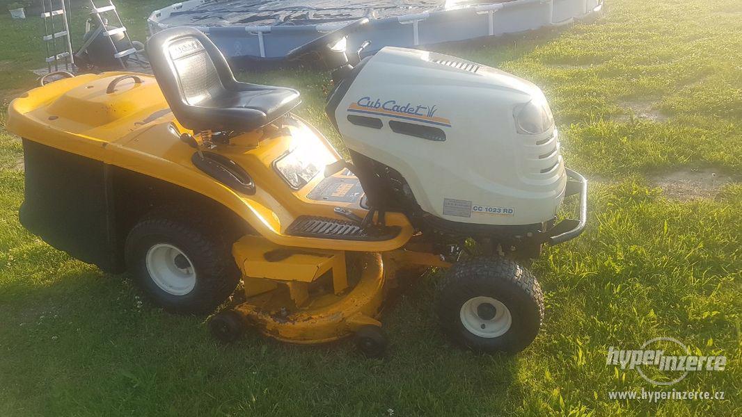 Zahradní traktor Cub Cadet - foto 1
