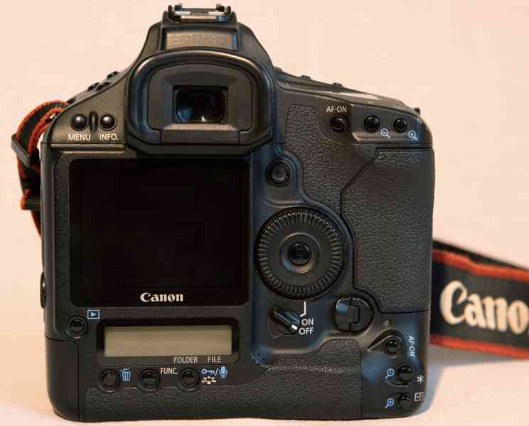 prodám tělo - CANON EOS 1Ds Mark III - foto 3