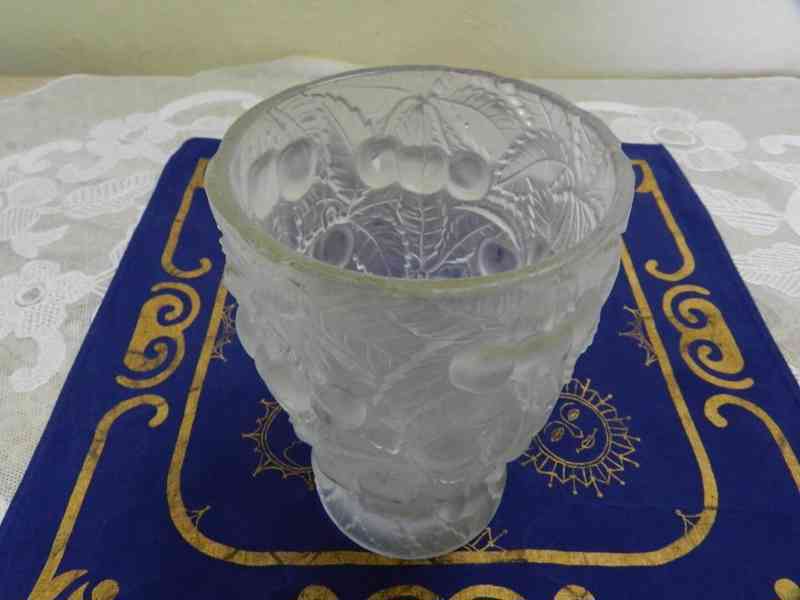 Hezká plastická matovaná Váza Třešně - foto 5
