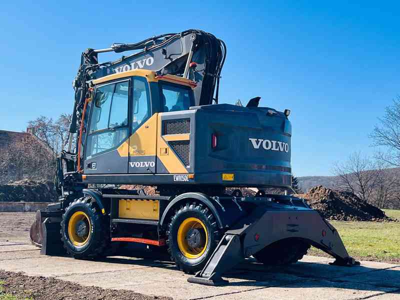 Kolové rypadlo Volvo EWR150E (Možnost leasingu) - foto 3