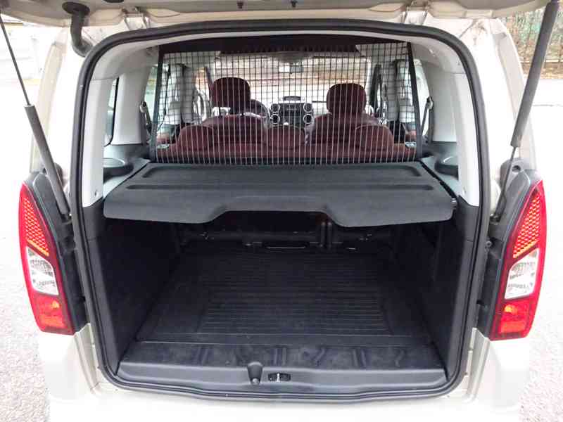 Citroen Berlingo 1.6 HDI r.v.2009 (66 kw) Koupeno v ČR  - foto 16