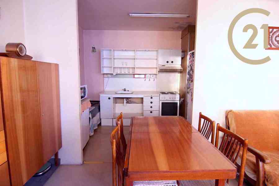 Prodej bytu 3+kk s lodžiemi a sklepem, 83 m2 - Uzbecká, Praha 10 - foto 5