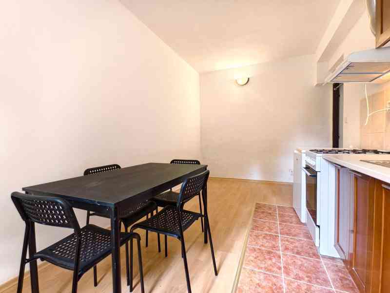 Pronájem 1+1 (zahr.), 35m2 (Staré Město, nám. Štefánikovo)  - foto 2