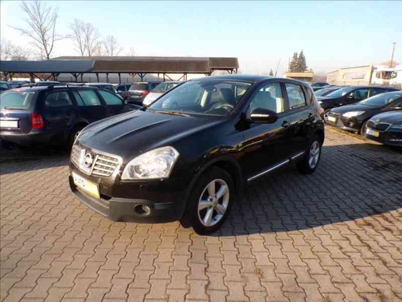 Nissan Qashqai 2,0 dCi 4x4 AUTOMAT - foto 2