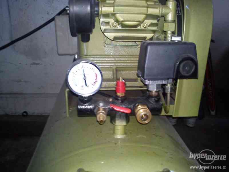 Průmyslový třípístový kompresor  3 Kw - foto 4