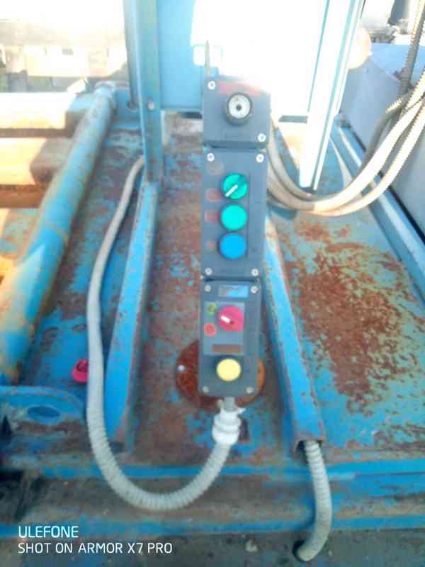 Hydraulický lis na papír a plasty PRESONA - foto 6