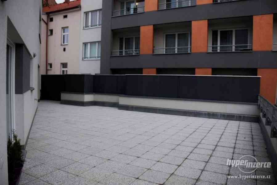 Pronájem bytu 2+kk s nádhernou terasou 68 m2, Praha, Petrohr - foto 13