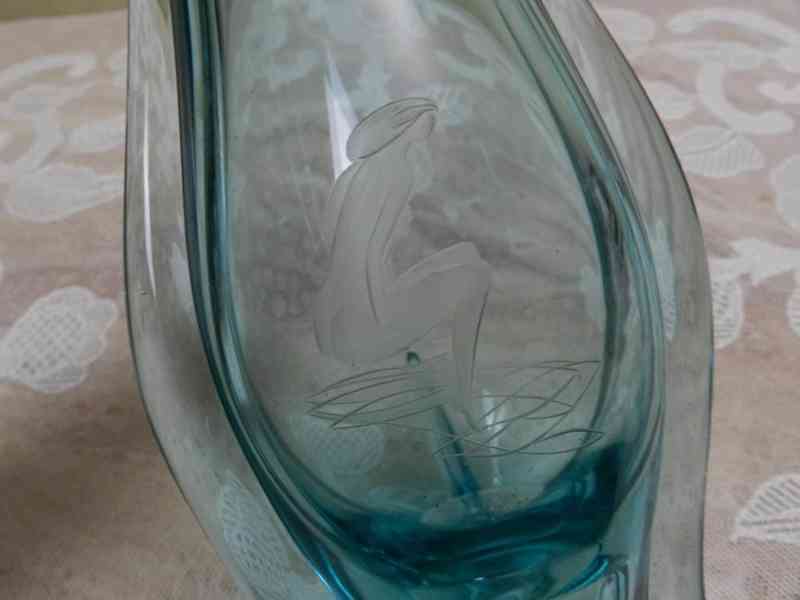 Zajímavá stará Autorská Váza Akt berylové sklo - foto 3