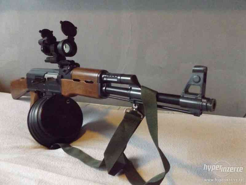 Airsoft výbava s AK-47 - foto 2