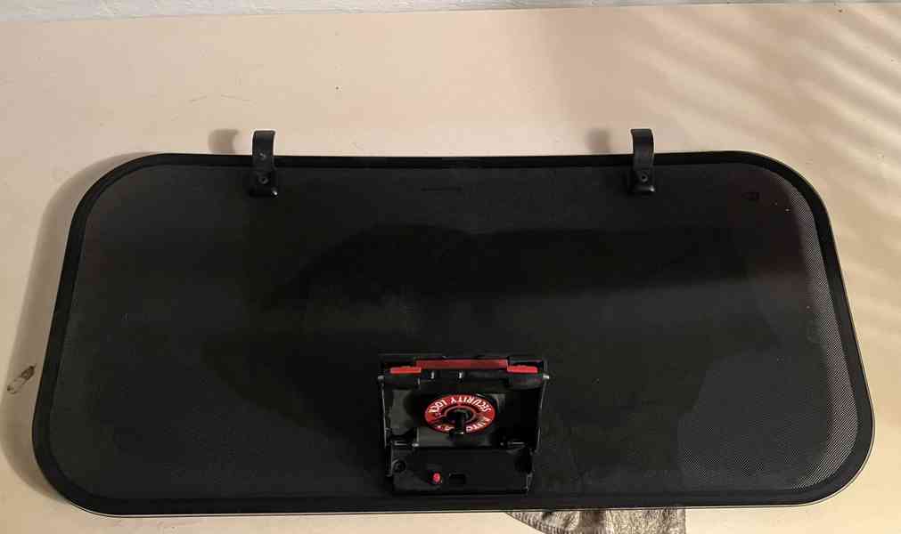 Střešní okno výklopné s pojistkou - foto 4