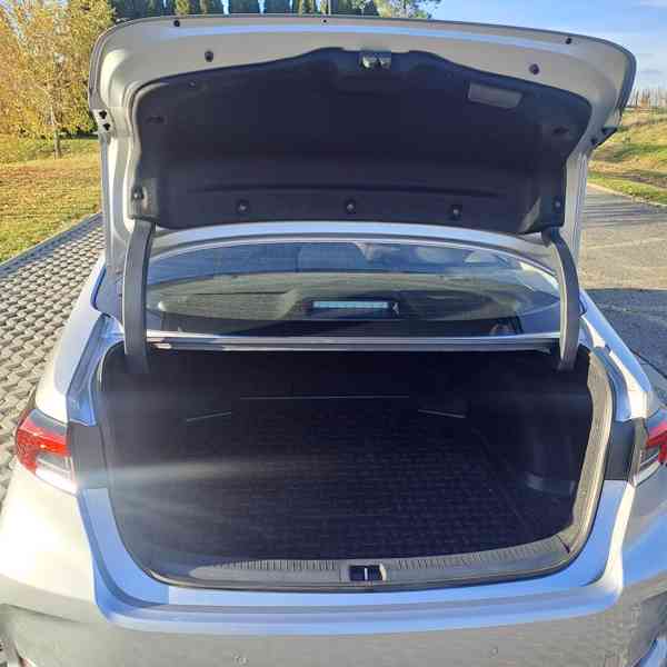Toyota Corolla 1,5/92kW, v záruce, automat - foto 2