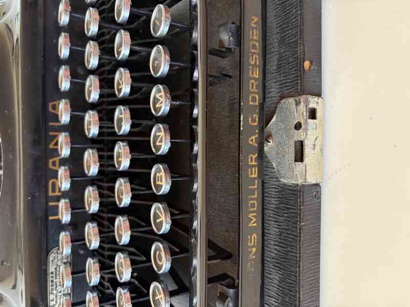 Historický psací stroj Urania - foto 3