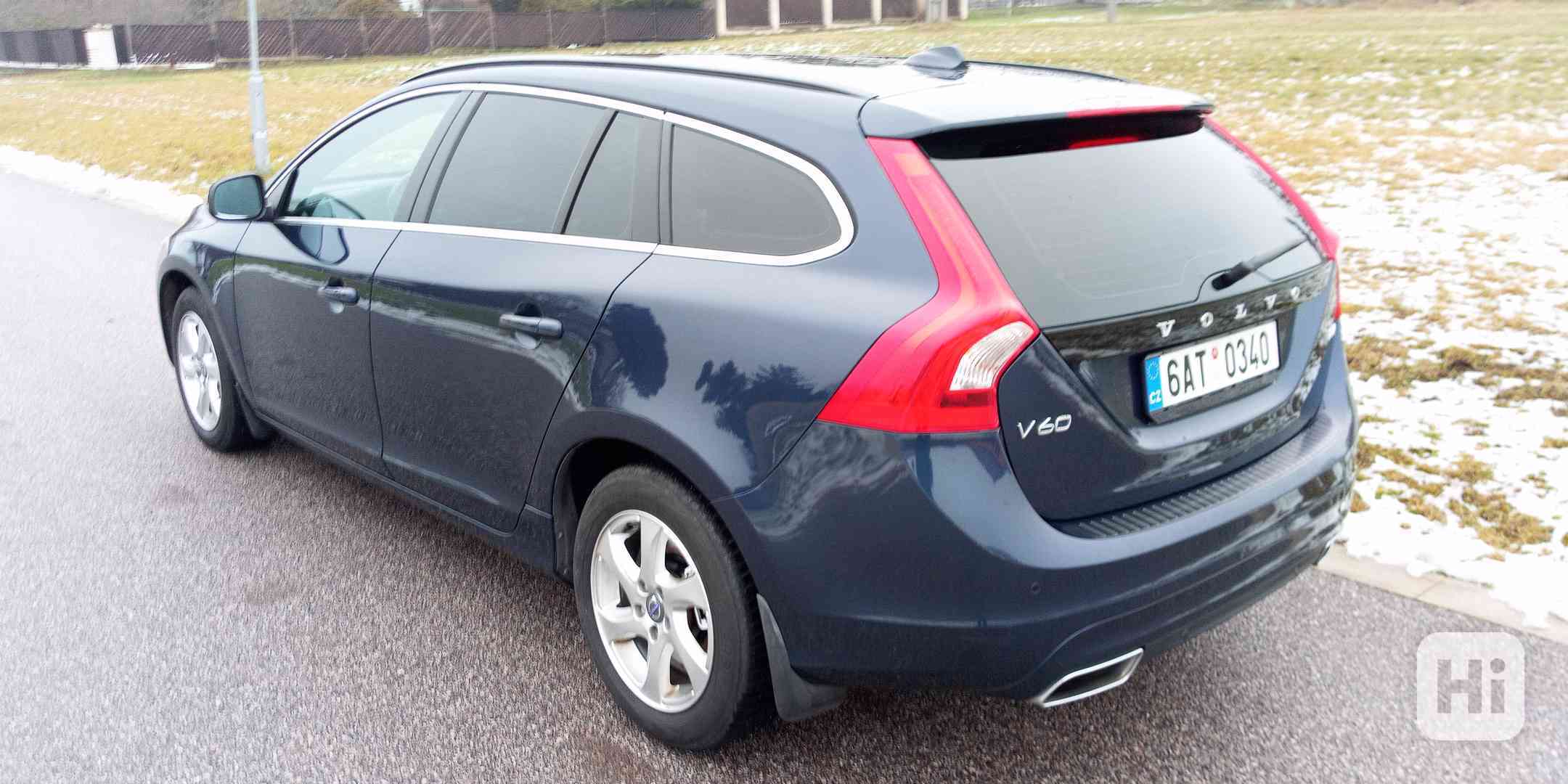 Volvo V60 D4 Momentum - foto 1