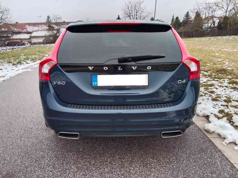 Volvo V60 D4 Momentum - foto 5