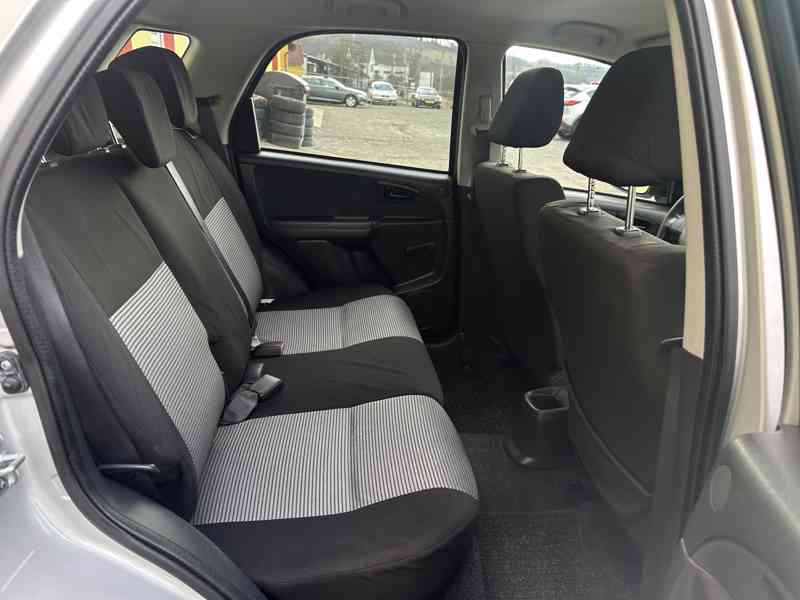 Fiat Sedici 1.9JTD 4x4/1MAJ/Multijet - foto 18