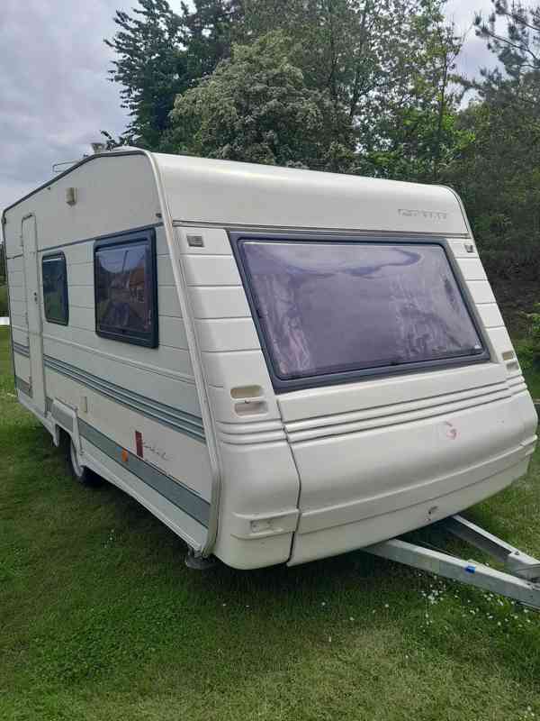 Karavan CRUAU Floreal 450 + předstan + 100 km + nová STK - foto 17