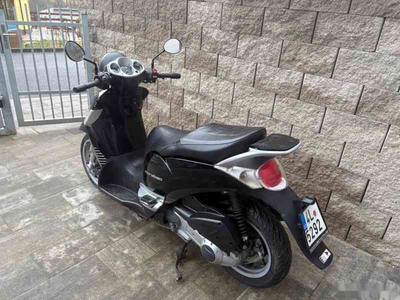 Aprilia scarabeo 250 2007 - foto 5