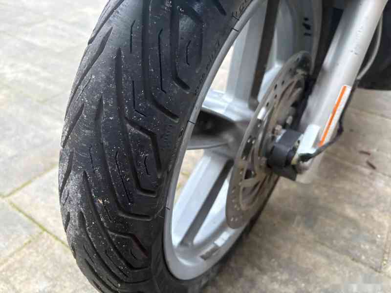 Aprilia scarabeo 250 2007 - foto 12