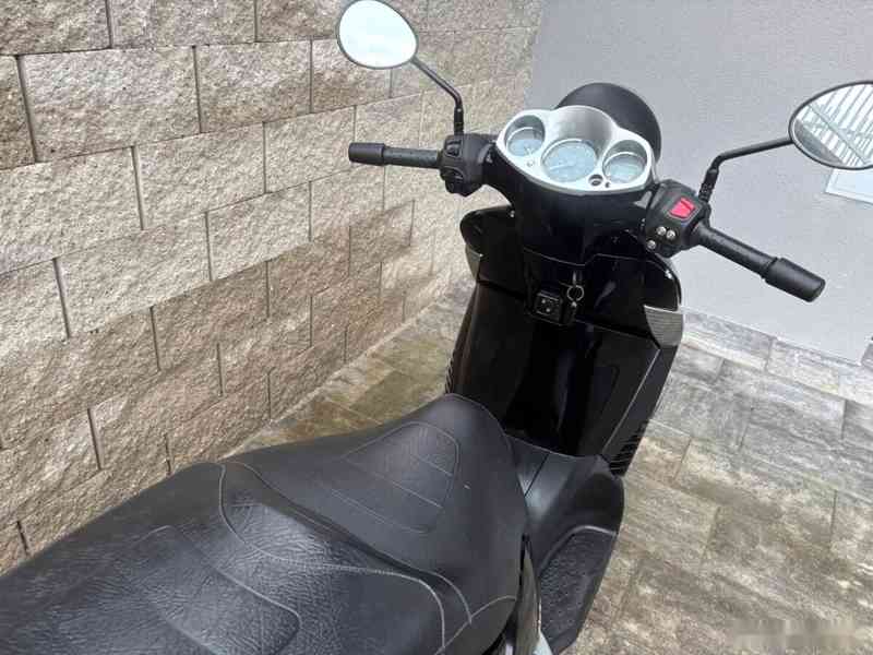 Aprilia scarabeo 250 2007 - foto 13