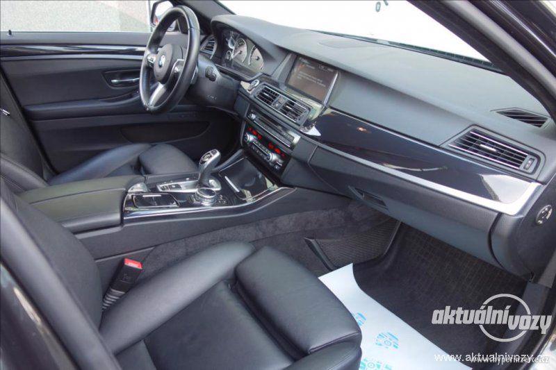 BMW Řada 5 3.0, nafta, automat, vyrobeno 2014, kůže - foto 19