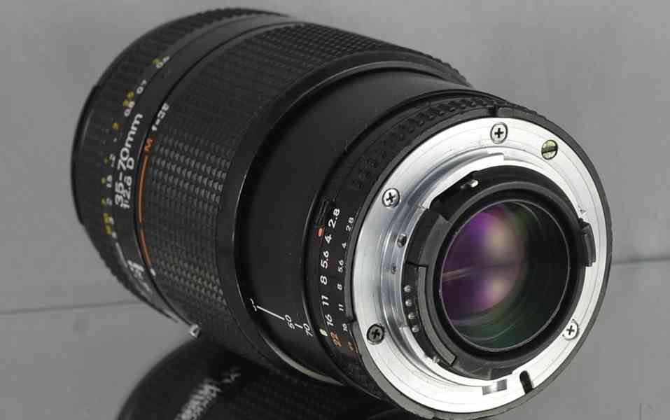 Nikon AF 35-70mm 1:2.8 D *1:2.8 FX *typu D*UV - foto 5
