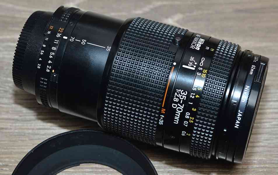 Nikon AF 35-70mm 1:2.8 D *1:2.8 FX *typu D*UV - foto 7