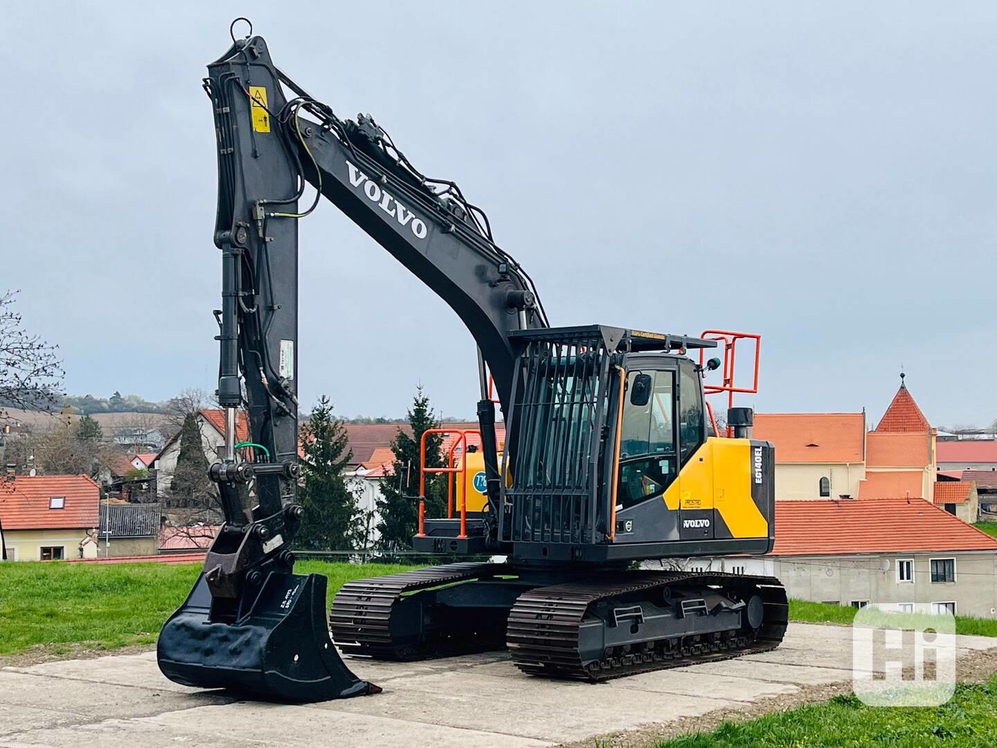 Pásové rypadlo Volvo EC140EL (Možnost leasingu) - foto 1
