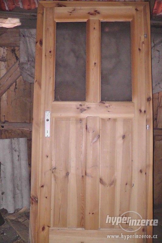 dřevěné dveře - foto 1