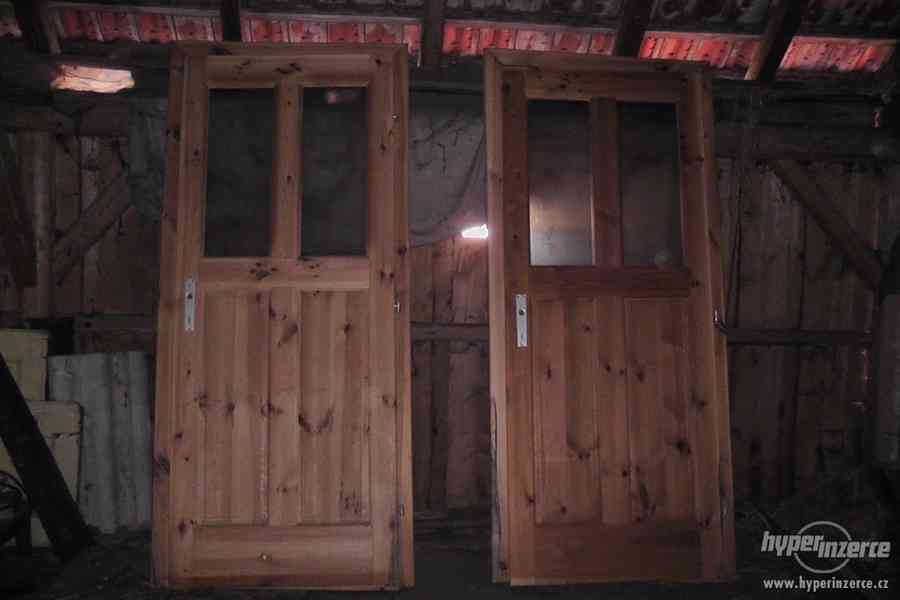 dřevěné dveře - foto 2