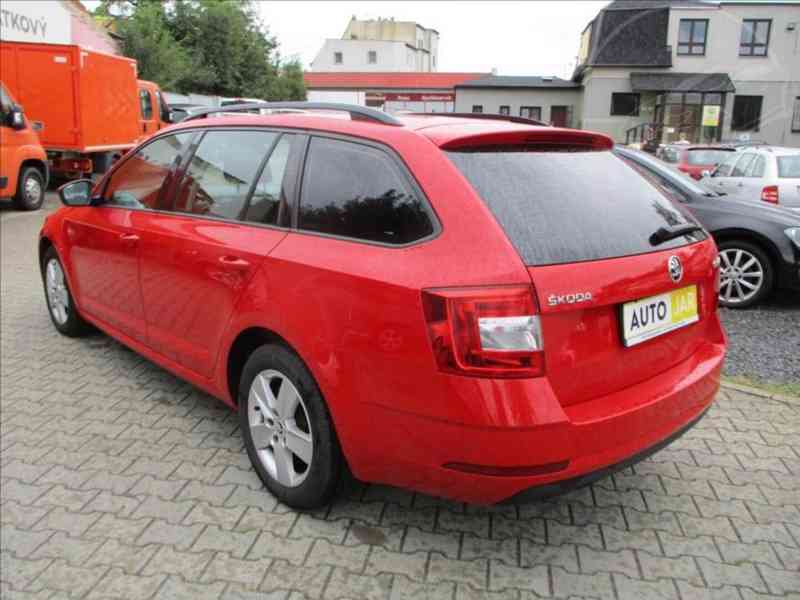 Škoda Octavia 1,6 TDI,DSG AUTOMAT,1.MAJITEL ČR - foto 3