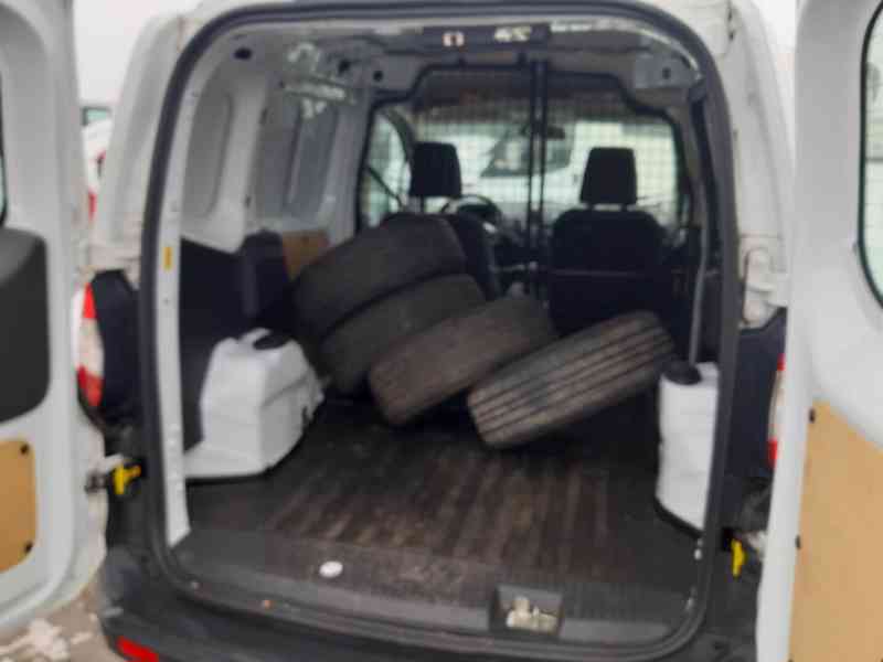 FORD TRANSIT COURIER - foto 13