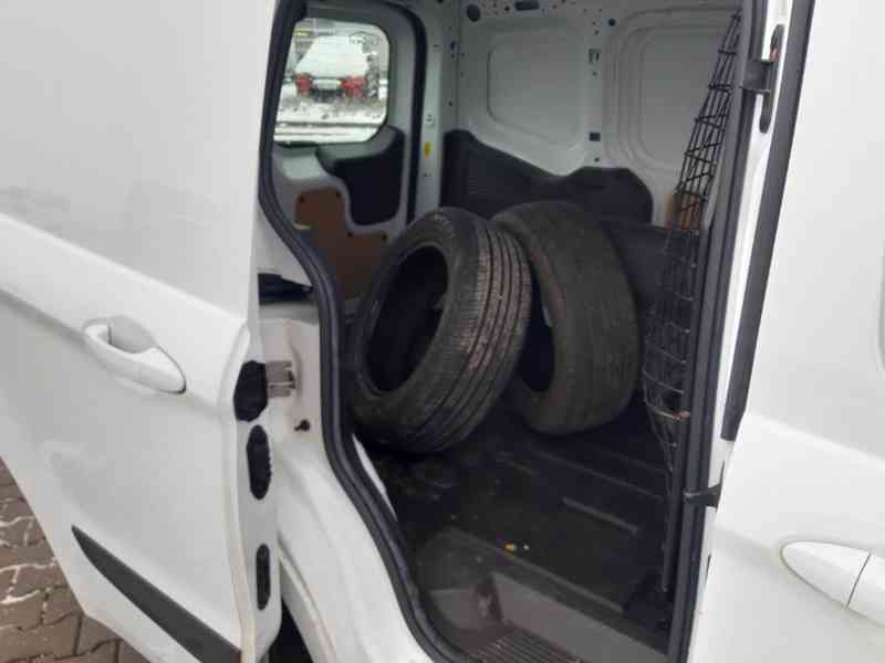 FORD TRANSIT COURIER - foto 17