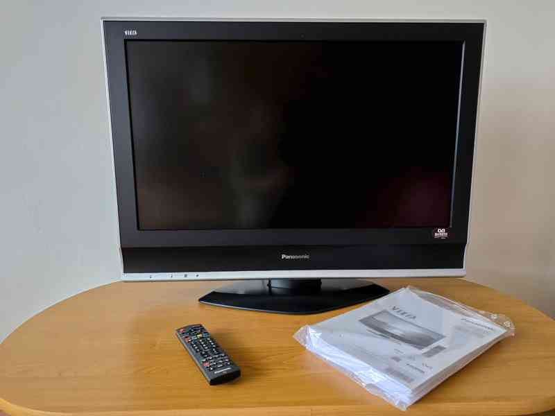 Panasonic TX-32LXD70F + DVB-T2 set-top box Sencor - foto 2