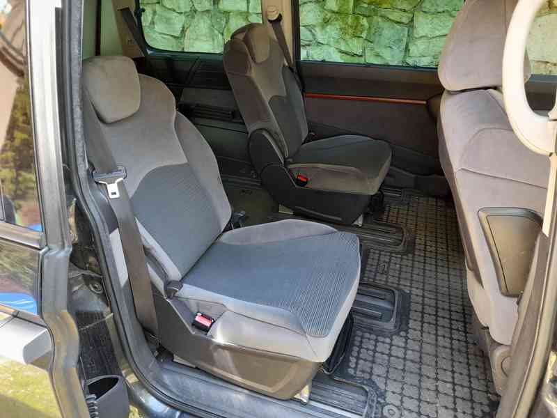 Citroën C8 2.0 HDi, 7 míst – nepojízdné, STK 10/2026 - foto 2