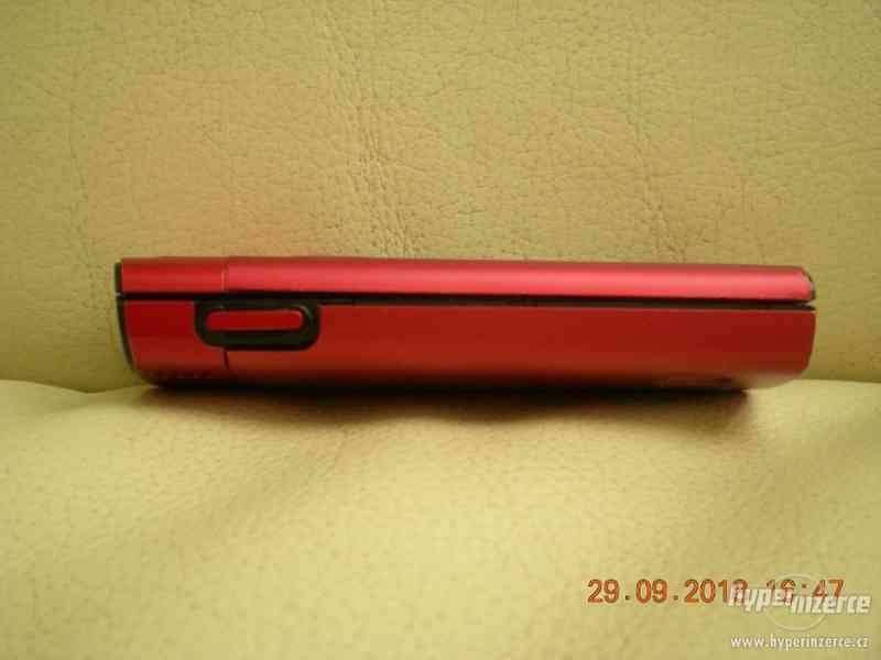 Nokia 6700 slide - telefony s kovovými kryty od 100,-Kč - foto 7