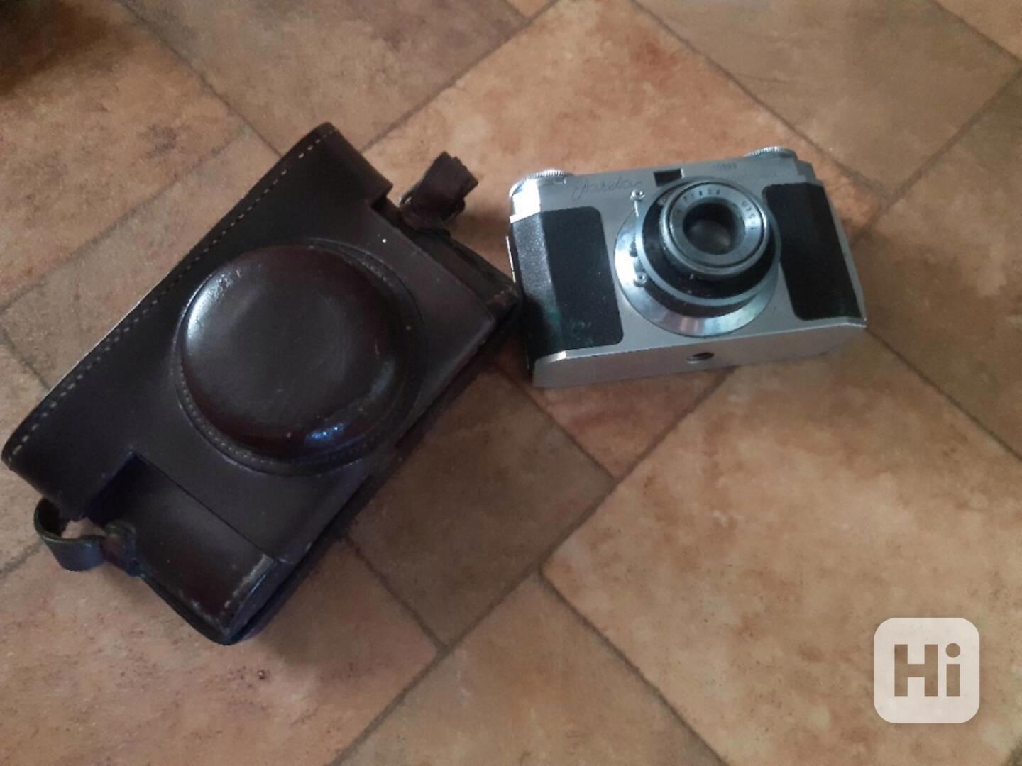 staré fotoaparáty - foto 1