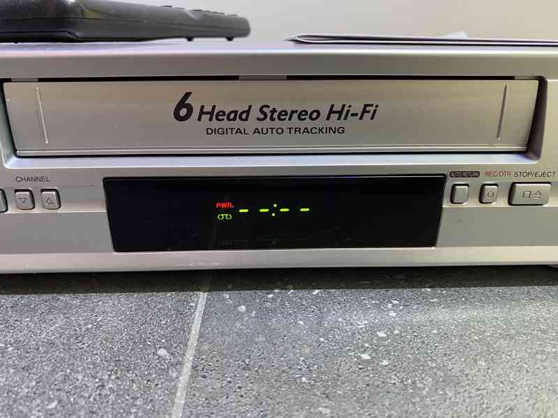 Zánovní videorekordér FUNAI 27D-860 v TOP stavu - foto 2