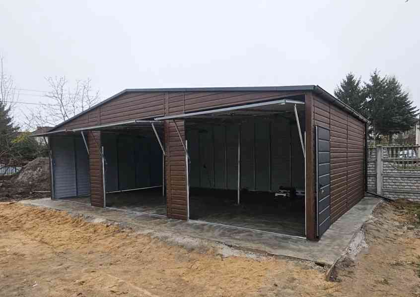Plechova garáž 10,5x6m - 3x  výklopná vrata -  dveře - TS877 - foto 2