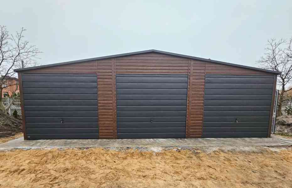 Plechova garáž 10,5x6m - 3x  výklopná vrata -  dveře - TS877 - foto 4