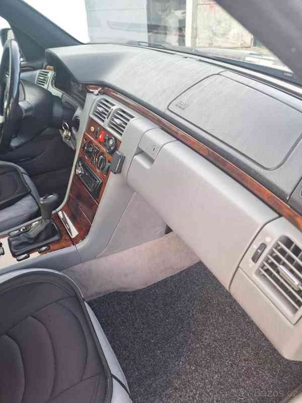 Mercedes-Benz Třídy E 2,0   290 TD - foto 5