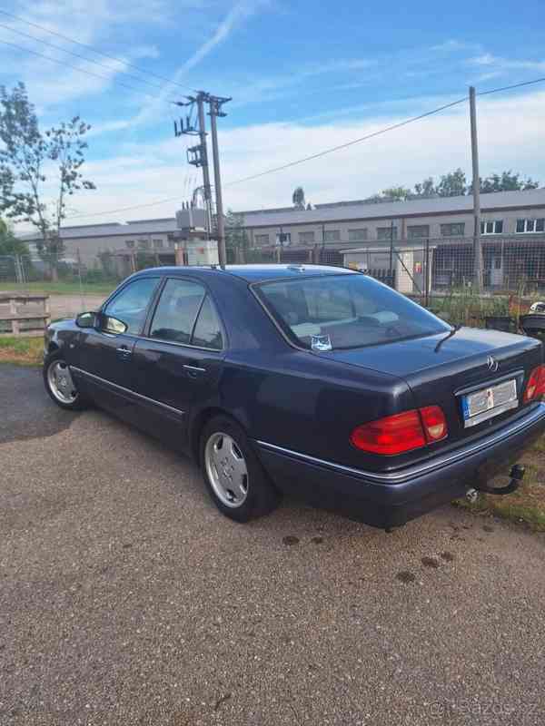 Mercedes-Benz Třídy E 2,0   290 TD - foto 4