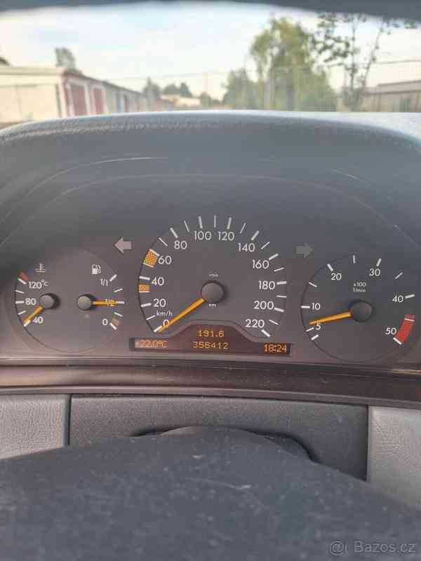 Mercedes-Benz Třídy E 2,0   290 TD - foto 13
