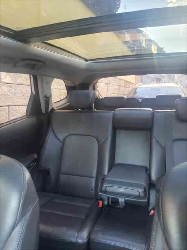Hyundai Grand Santa Fe 2,2   CRDI 147kW - AWD - foto 3