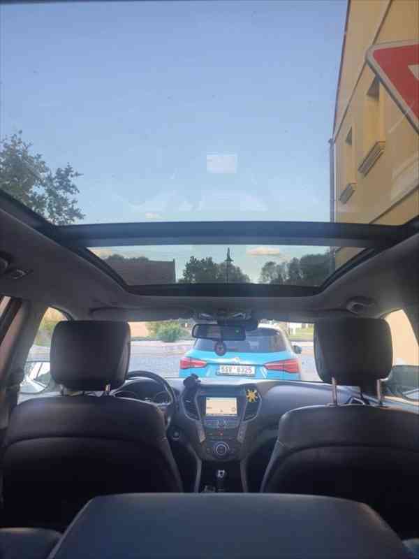 Hyundai Grand Santa Fe 2,2   CRDI 147kW - AWD - foto 2
