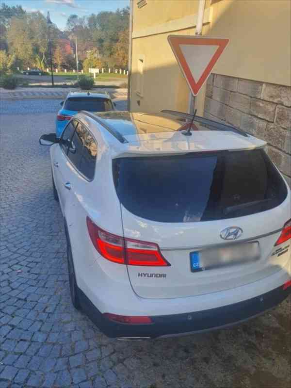 Hyundai Grand Santa Fe 2,2   CRDI 147kW - AWD - foto 5