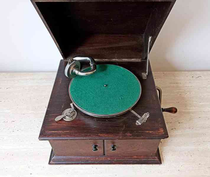 Carnophon - Starožitný stolní gramofon ve dřevěné skříni  - foto 7