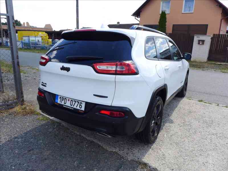 Jeep Cherokee 2,2 M-JET NIGHT EAGLE, 1. MAJ - foto 3