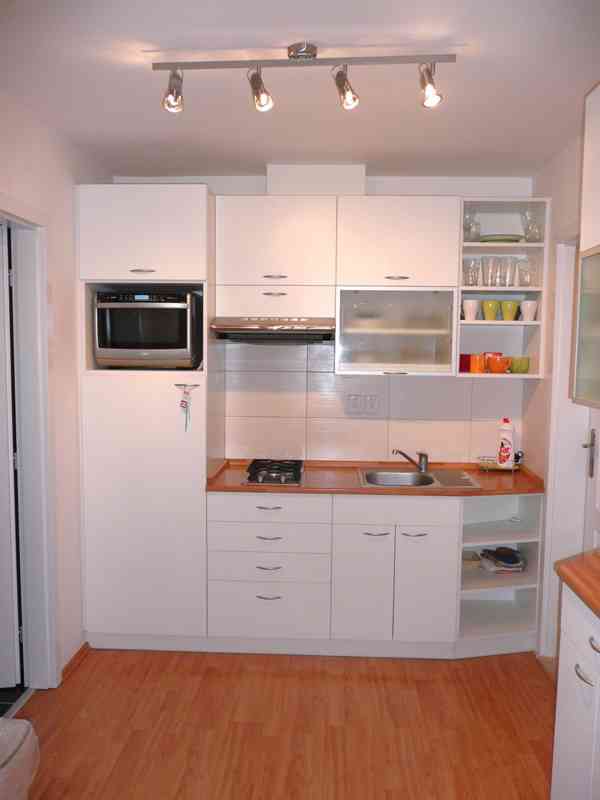 1.lůž. pok. v dívčím 3+1 RD, Studentka/ml. prac., prač/suš. - foto 10