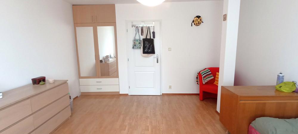 1.lůž. pok. v dívčím 3+1 RD, Studentka/ml. prac., prač/suš. - foto 5